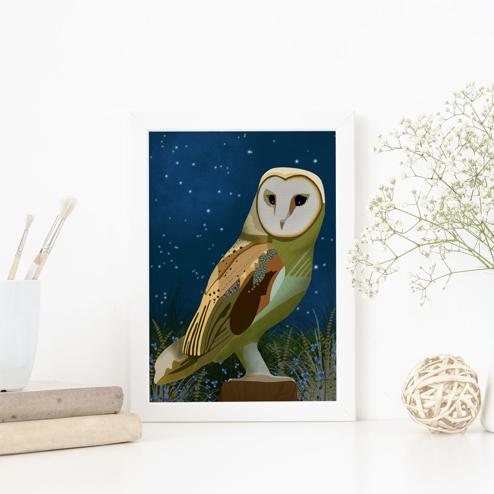 Digital illustration of an owl against a stary sky